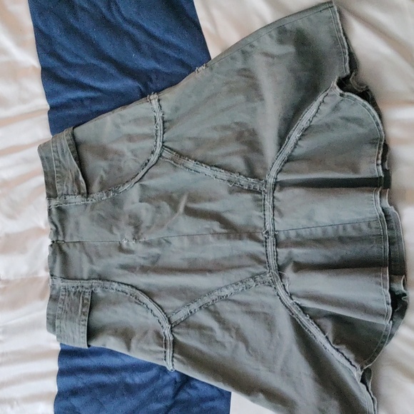 Cute Skirt - Picture 2 of 4